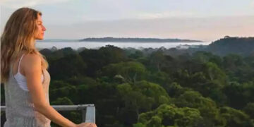 SOS Amazônia | Depois de três meses, Gisele Bündchen cobra Lula por queimadas e desmatamento recorde
