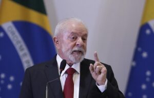 Leia mais sobre o artigo Quase 30% dos municípios fecharão 2023 no vermelho; prefeitos culpam governo Lula por déficit