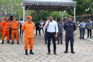 Leia mais sobre o artigo Wilson Lima destaca reforço em efetivo da segurança pública do Amazonas, ao visitar alunos em Curso de Formação