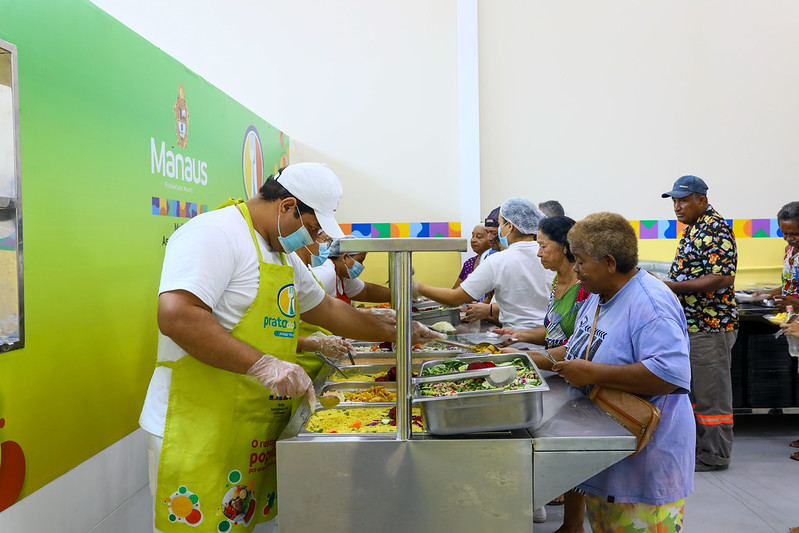 Você está visualizando atualmente Prefeitura de Manaus distribui 3,7 mil refeições por dia em restaurantes populares e cozinhas comunitárias
