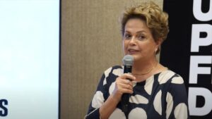 Leia mais sobre o artigo Ex-cabeleireira de Dilma ganha cargo na EBC com salário de R$ 11,2 mil