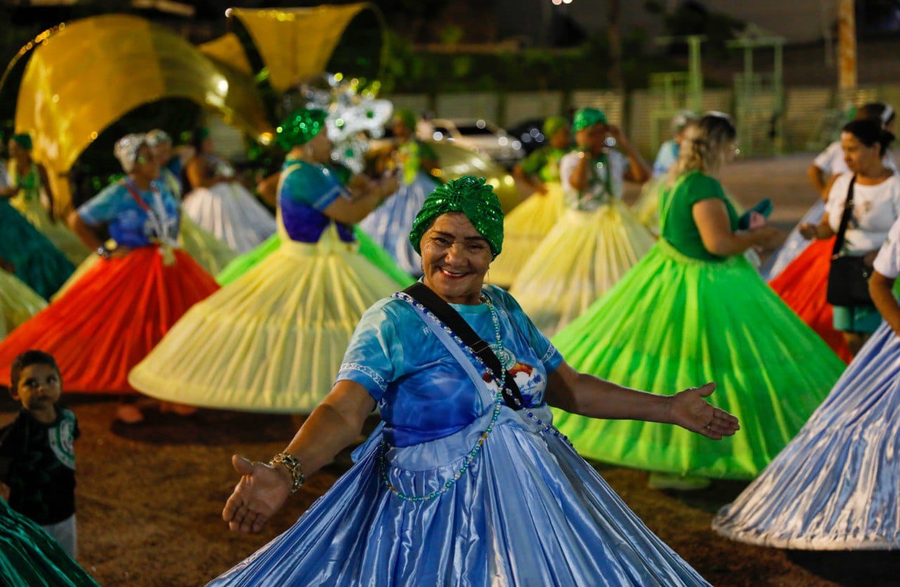 Você está visualizando atualmente Carnaval na Floresta: Ensaios técnicos das Escolas de Samba do Grupo Especial movimentam início da semana