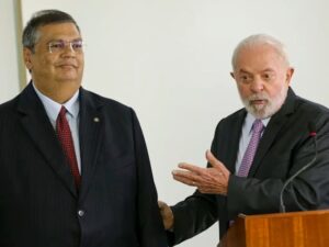 Leia mais sobre o artigo Lula confessa sonho de politizar o STF