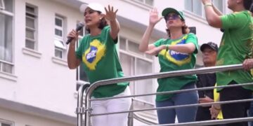 Michelle Bolsonaro, em ato na Paulista: “Não tem sido fácil”