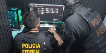 Operação da PF mira suspeitos de usar inteligência artificial em montagem com voz do prefeito de Manaus