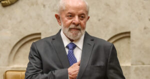 Leia mais sobre o artigo 68 deputados denunciam Lula em Haia por antissemitismo